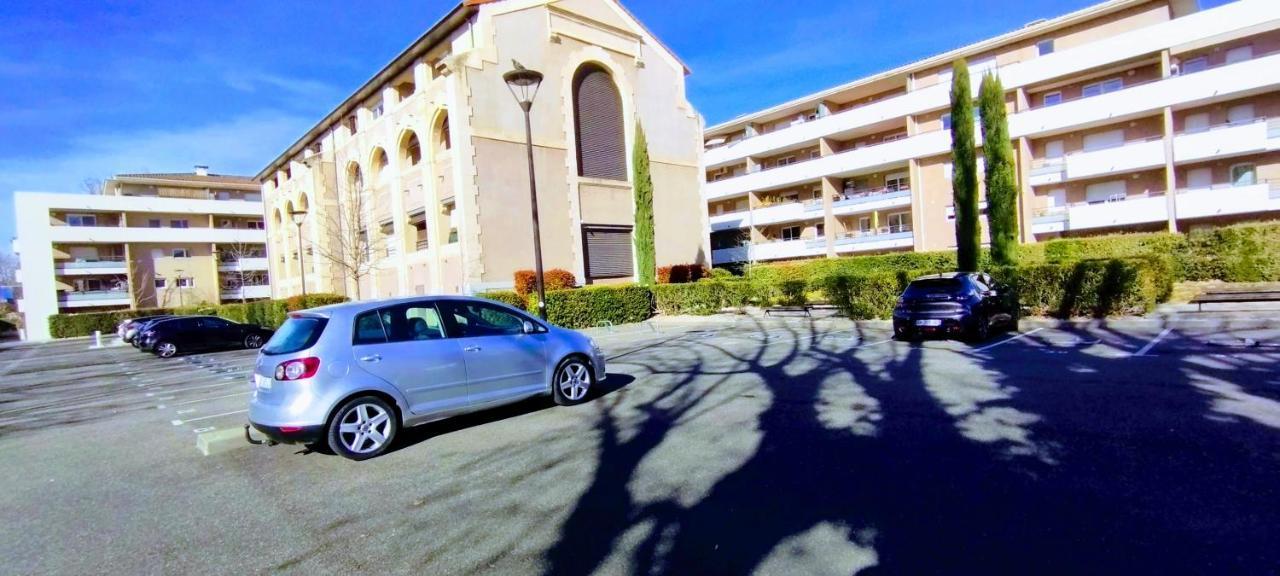 אביניון Mambrillo Parking Netflix Disney Prime מראה חיצוני תמונה